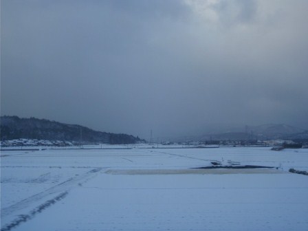 JR湖西線・・車窓から雪景色