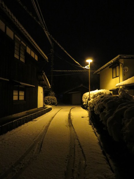 10センチほどの積雪で夜明け前