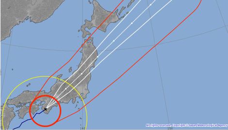 上陸後の台風24号・・