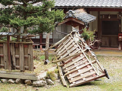 山村の桜