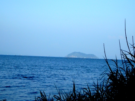 午後の琵琶湖岸
