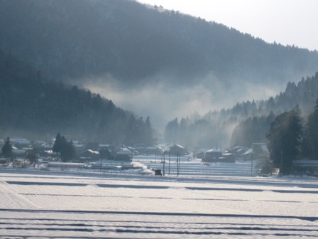 ﾏｷﾉ町山間部の雪景色