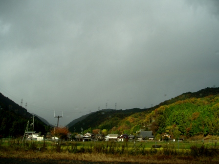 気温上がらず・・冬の気候でした。