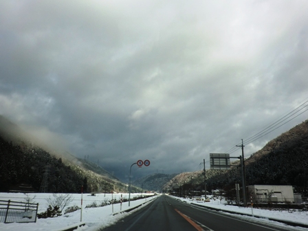 雪風景見ながら・・マキノ町国境まで