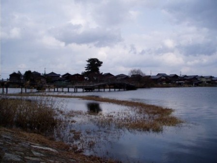 北は冬、南は春の高島市