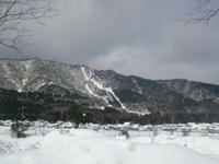 雪の峠は越えて・・冬晴れの碧