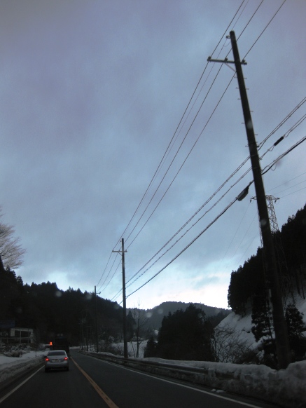春の雪・・冬の雪