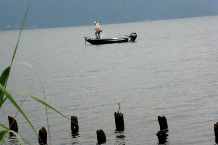琵琶湖岸で見えたもの・・