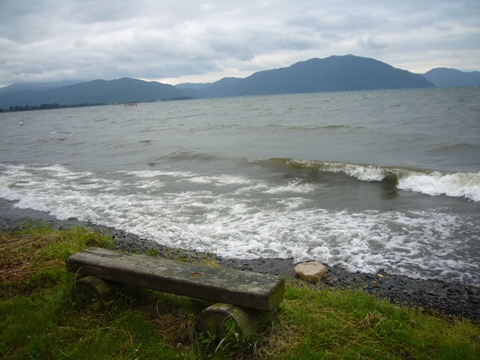 波・びわ湖
