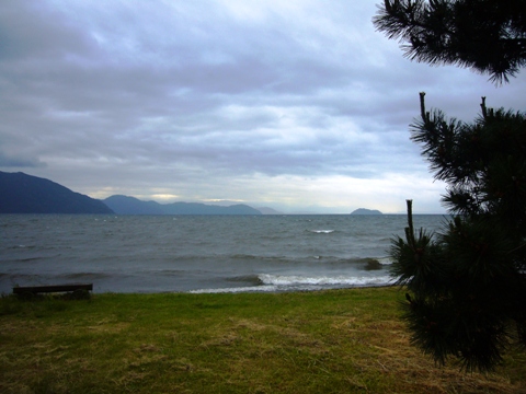 波・びわ湖