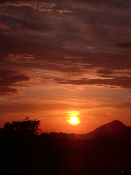 暑さが残って･･夕日を見送る