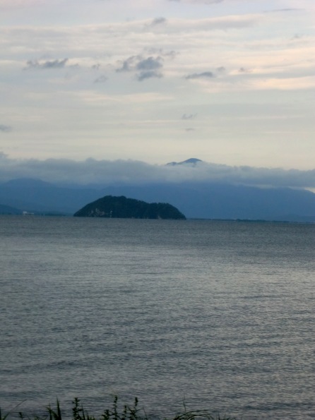 びわ湖にサルスベリ・・海外土産・・・