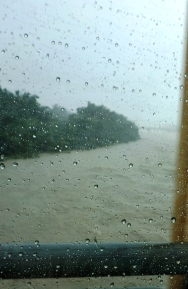 高島市・・大雨警報（土砂災害）継続中です