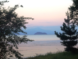 夕暮れも琵琶湖岸から