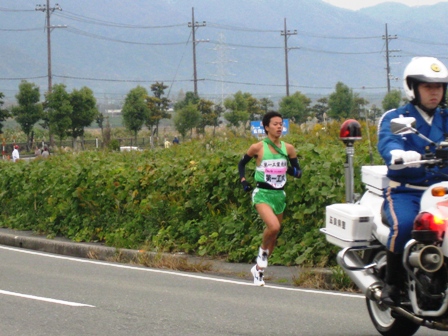 びわ湖大学駅伝・マキノ町通過