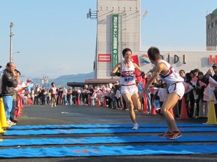 2010びわ湖大学駅伝・・高島市今津中継所・速報