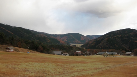 風景・冬を待つ、伊吹山は白くなって。