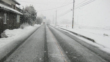 大雪警報・・雪ネタで