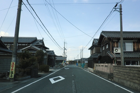 蕾梅・・旧国道１６１号南から