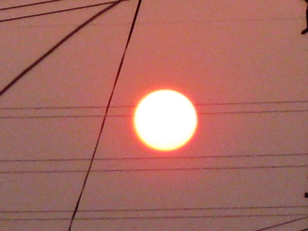 静かに沈む