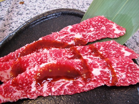 「焼肉・精肉　宝亭」のお店で昼食　雪も在りですが・・
