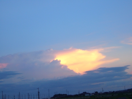 ８月１３日夕刻、お月様