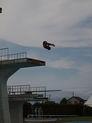 飛び込み