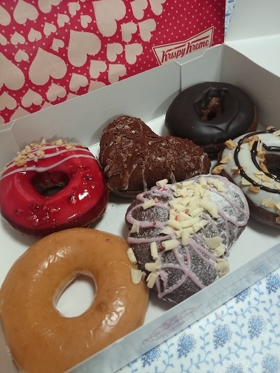 クリスピークリームドーナツ(Krispy Kreme Doughnuts)をいただく