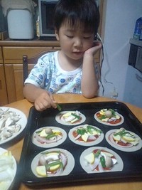 餃子の皮でピザ作り