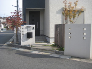 玄関アプローチ